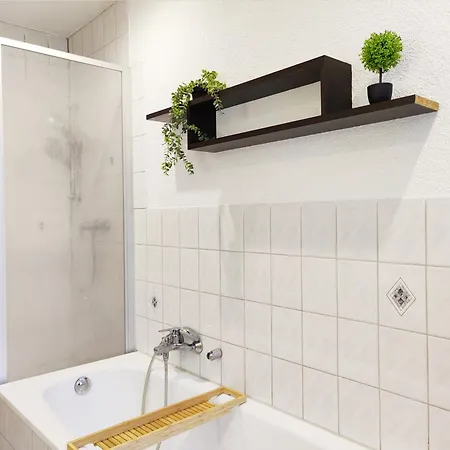 Apartment Stilvolles In Zwischen Flughafen, Messe, Porsche Und Bmw Leipzig